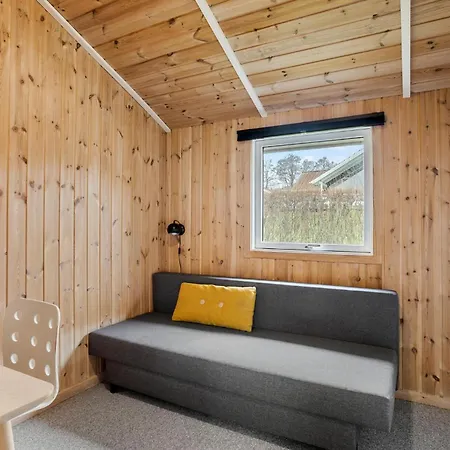 Stunning In With Kitchen Holiday home *