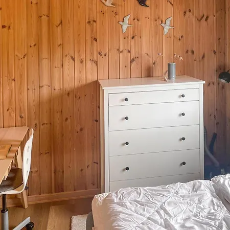 Stunning In With Kitchen Hébergement de vacances Sjolund
